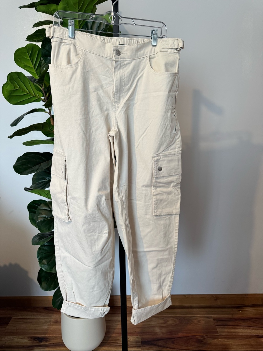 wild fable Cream Cargo Jeans — Relaxed Utility Fit